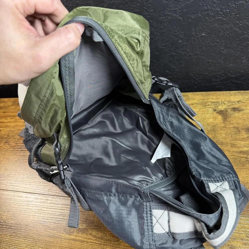 Austin Clothing Co Ripstop Green Grey Nylon Daypack Backpack Unisex OS - Picture 5 of 5
